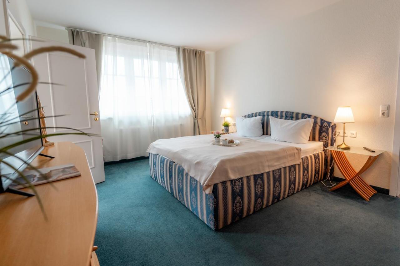 Villa Duene Mit Grosser Sonnenterrasse, Kamin, Wlan Und Tiefgarage Fuer 2-4 Personen Kuehlungsborn Exterior foto